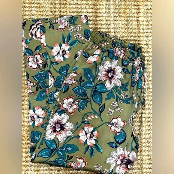 Ralph Lauren Floral Silky Slacks Size 2 - Picture 1 of 4